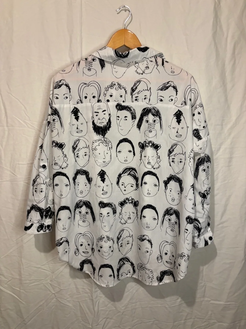 La Vie en Lente Abstract Face Print Button Up Shirt White Black Artsy - Picture 5 of 6